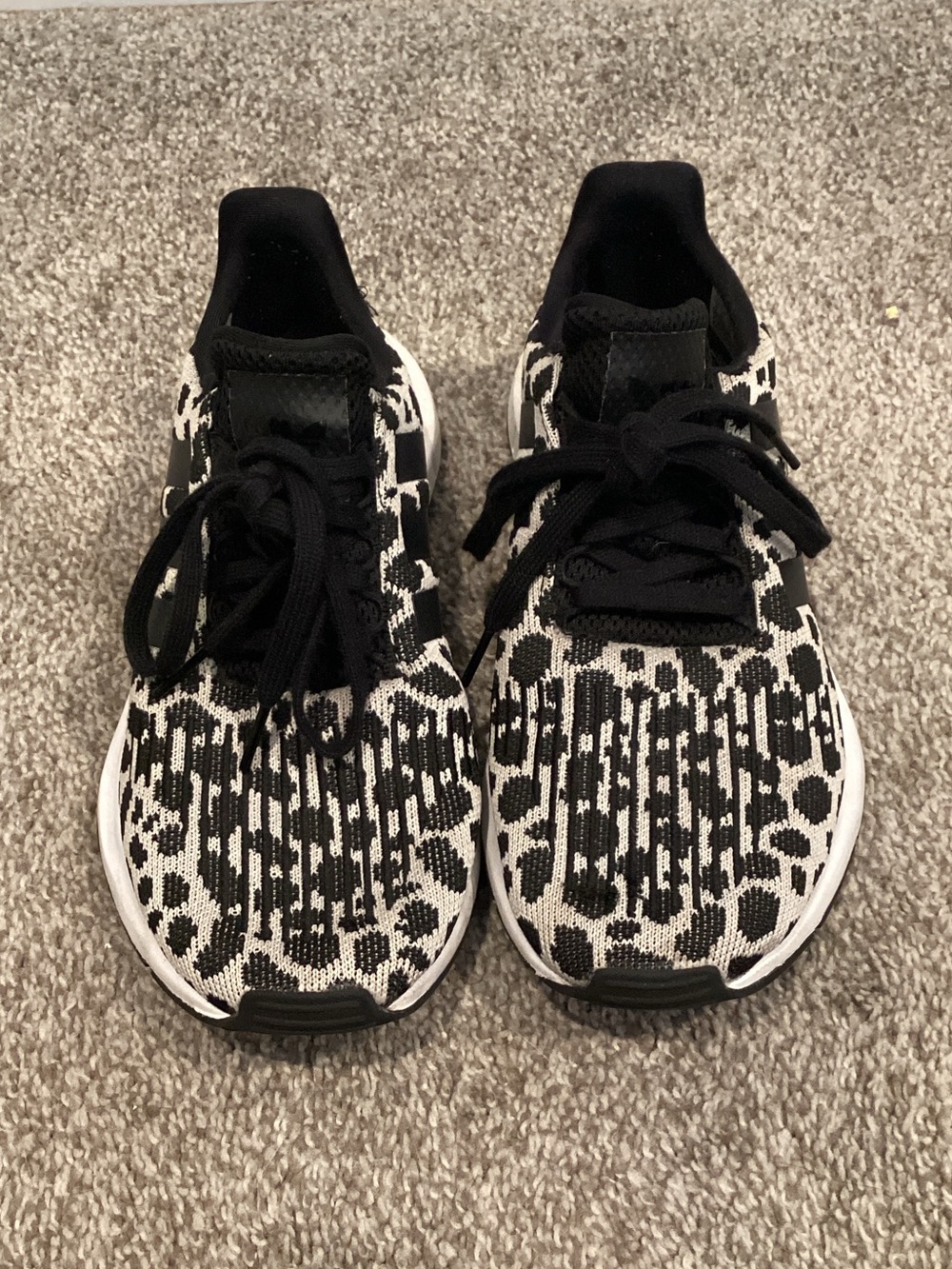 Womens Black and White Leopard Print Knit Sneakers